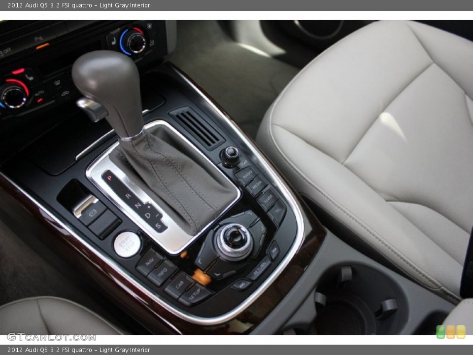 Light Gray Interior Transmission for the 2012 Audi Q5 3.2 FSI quattro #94929729