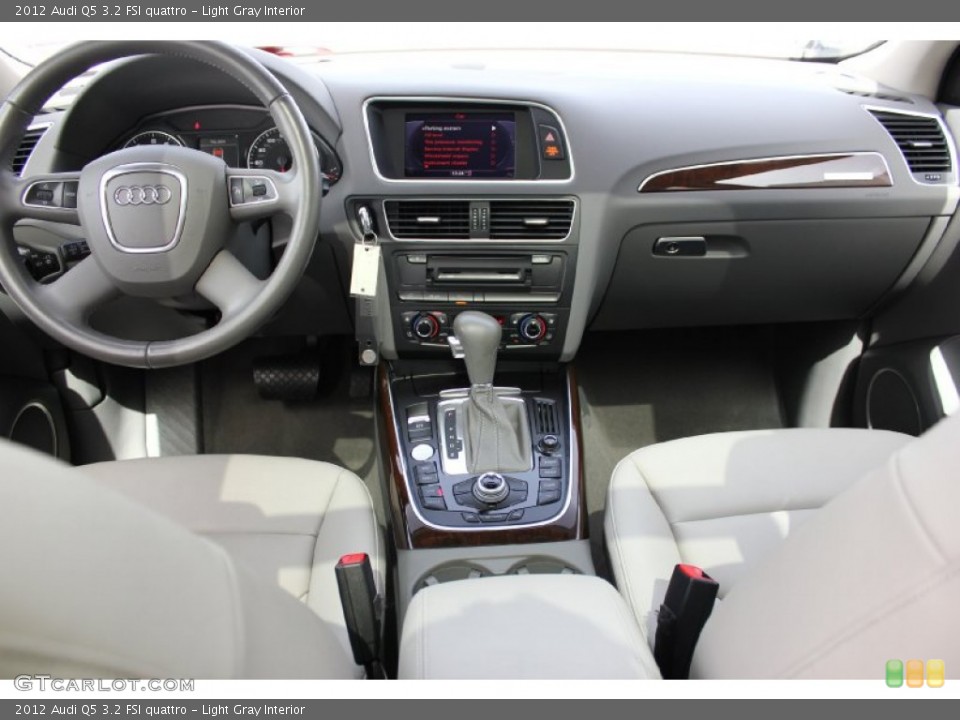 Light Gray Interior Dashboard for the 2012 Audi Q5 3.2 FSI quattro #94930098