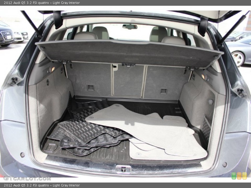 Light Gray Interior Trunk for the 2012 Audi Q5 3.2 FSI quattro #94930143
