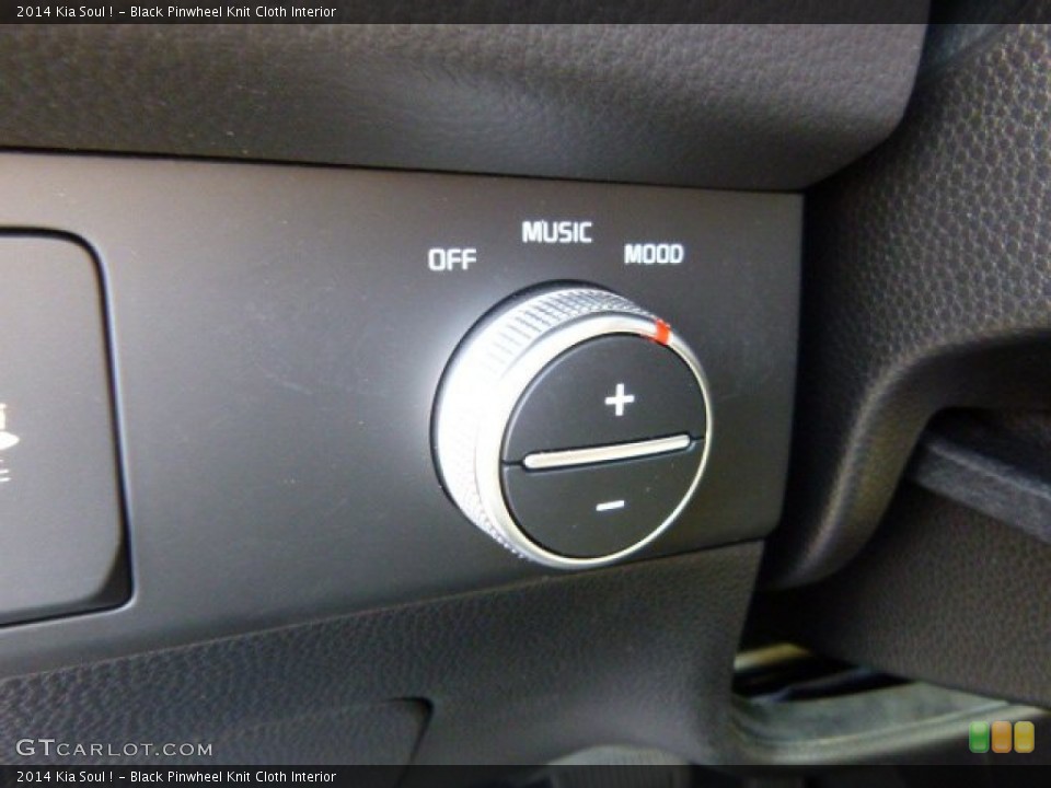 Black Pinwheel Knit Cloth Interior Controls for the 2014 Kia Soul ! #94936461