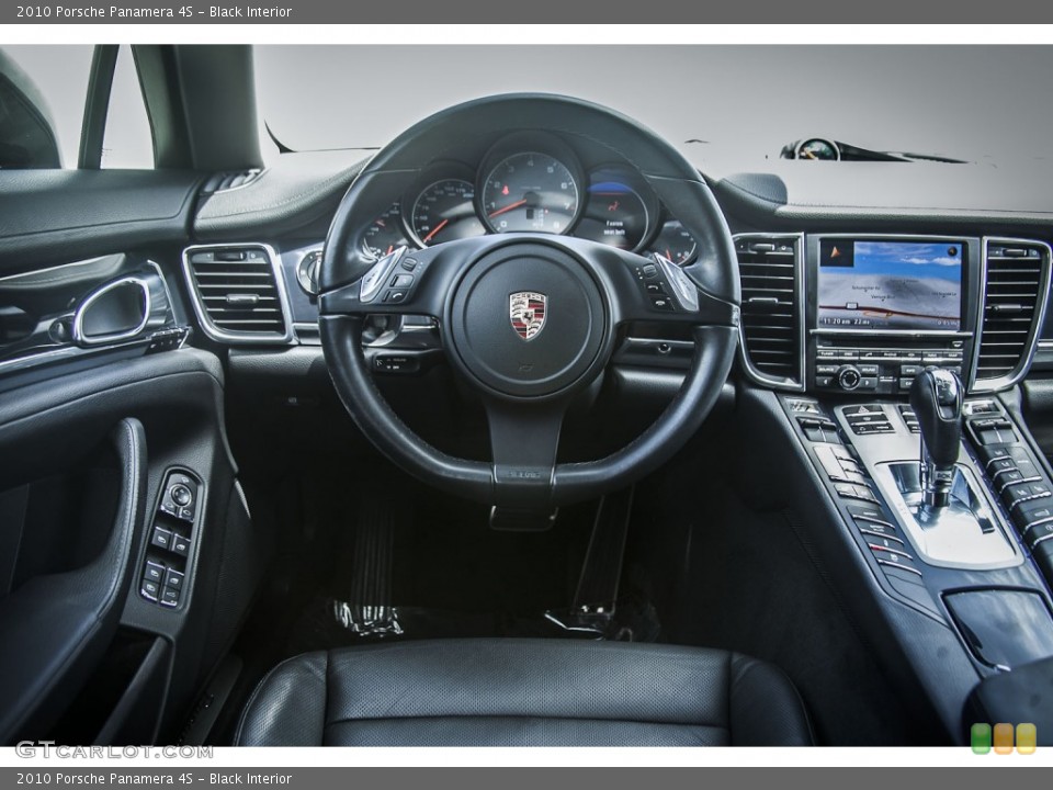 Black Interior Dashboard for the 2010 Porsche Panamera 4S #94960664