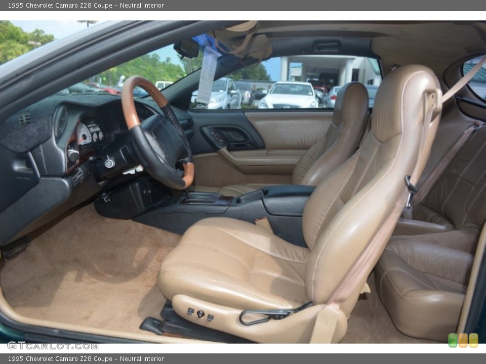 Neutral Interior Photo for the 1995 Chevrolet Camaro Z28 Coupe #94965101