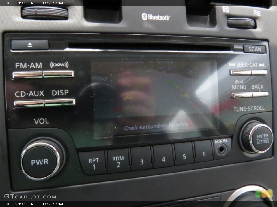 Black Interior Controls for the 2015 Nissan LEAF S #94974398