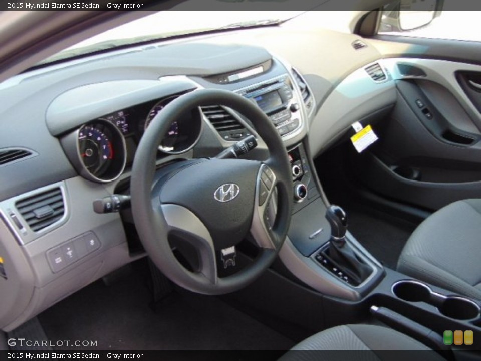 Gray Interior Photo for the 2015 Hyundai Elantra SE Sedan #94984373