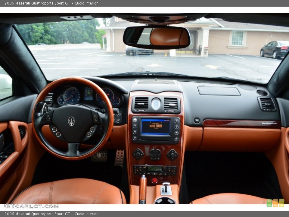 Cuoio Interior Dashboard for the 2006 Maserati Quattroporte Sport GT #94994816