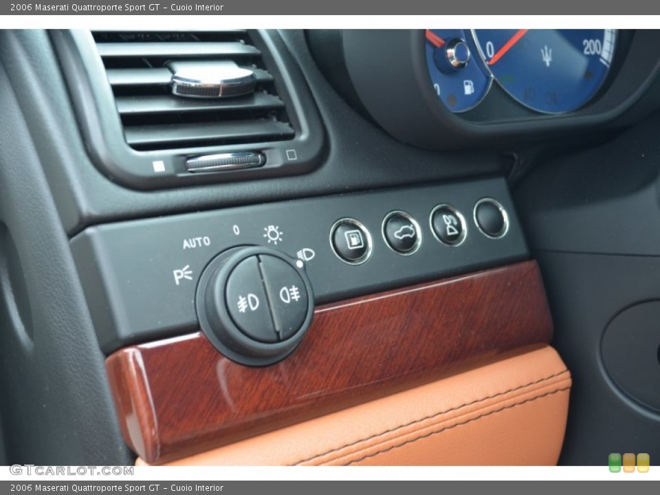 Cuoio Interior Controls for the 2006 Maserati Quattroporte Sport GT #94994987