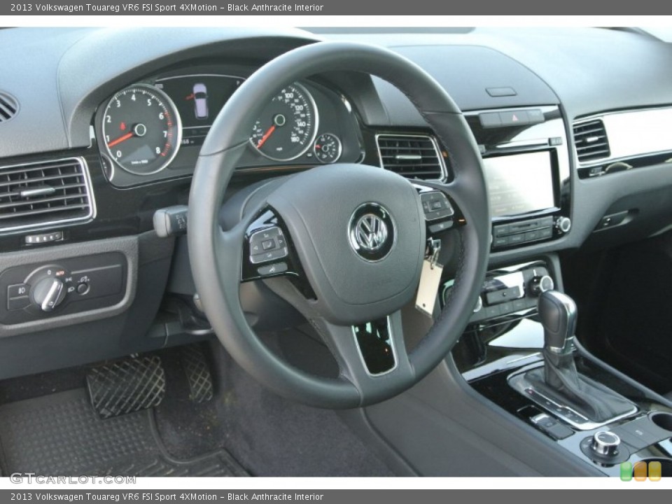 Black Anthracite Interior Dashboard for the 2013 Volkswagen Touareg VR6 FSI Sport 4XMotion #95009413
