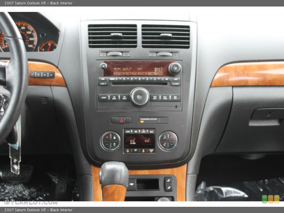 Black Interior Controls for the 2007 Saturn Outlook XR #95032072