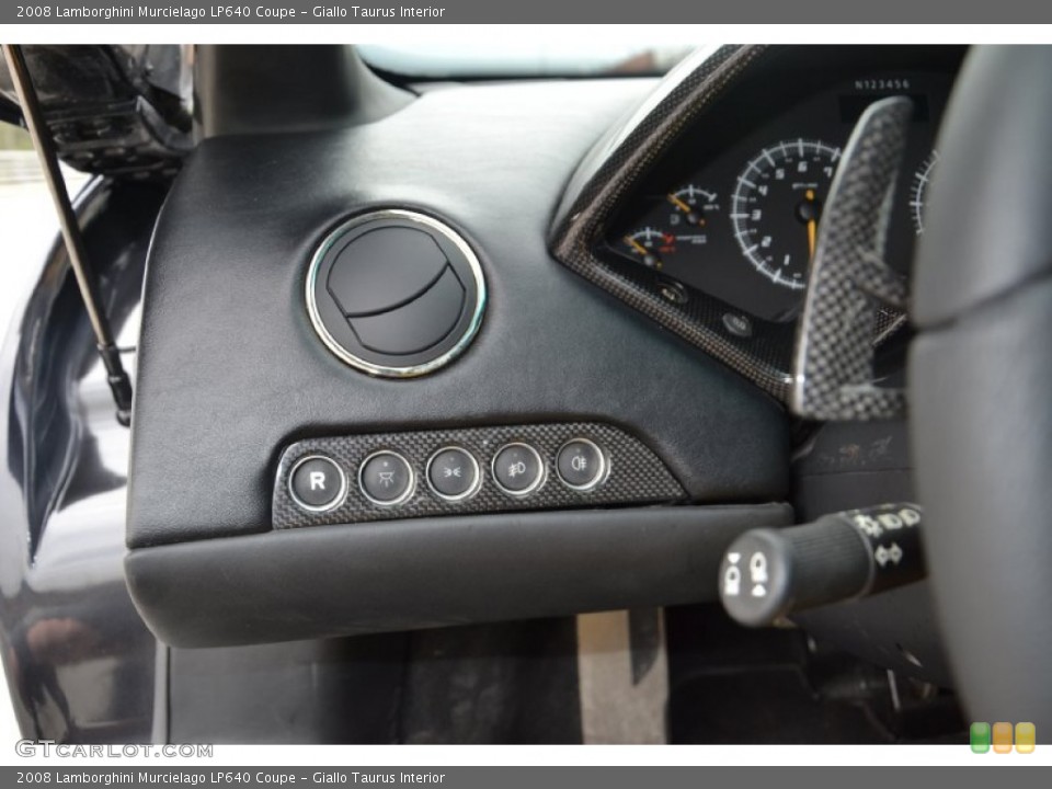 Giallo Taurus Interior Controls for the 2008 Lamborghini Murcielago LP640 Coupe #95126387
