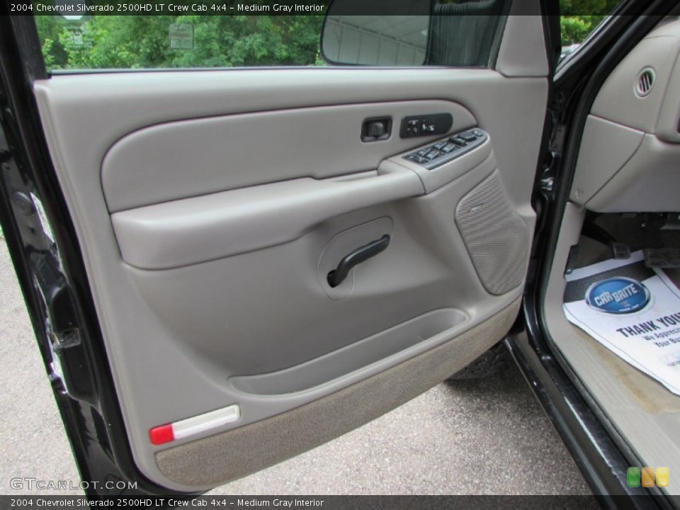 Medium Gray Interior Door Panel for the 2004 Chevrolet Silverado 2500HD LT Crew Cab 4x4 #95160311