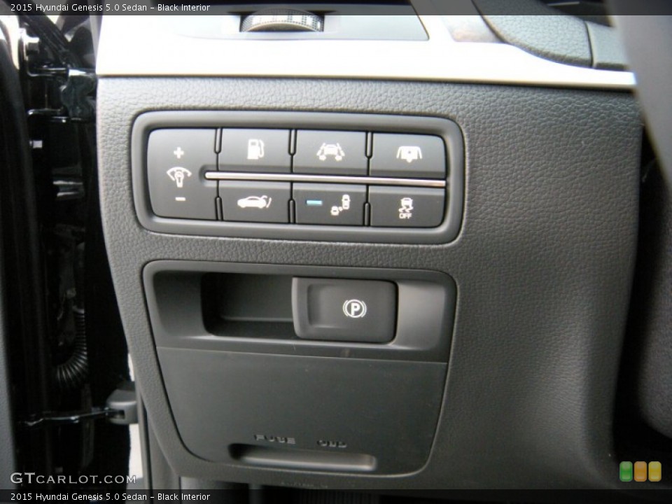 Black Interior Controls for the 2015 Hyundai Genesis 5.0 Sedan #95215232