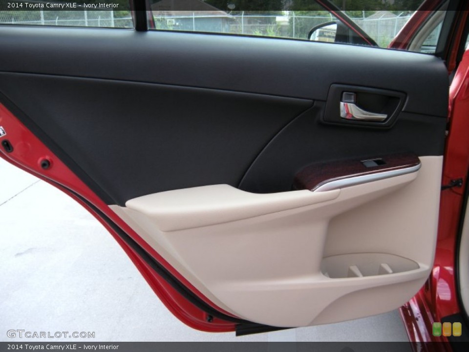 Ivory Interior Door Panel for the 2014 Toyota Camry XLE #95215710