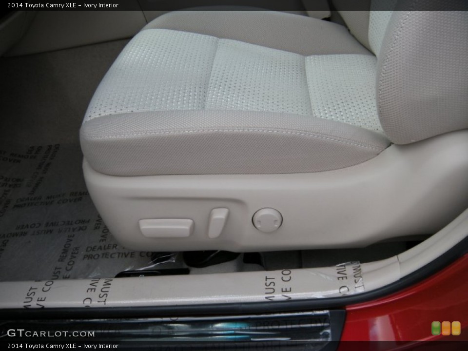 Ivory Interior Front Seat for the 2014 Toyota Camry XLE #95215818