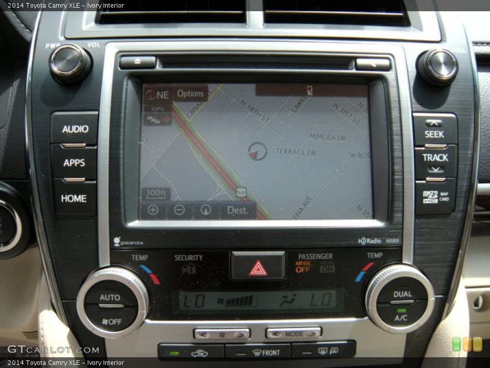 Ivory Interior Navigation for the 2014 Toyota Camry XLE #95215914