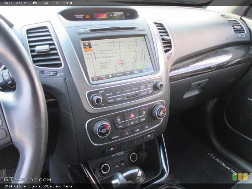 Black Interior Controls for the 2014 Kia Sorento Limited SXL #95242674