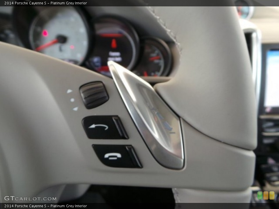 Platinum Grey Interior Controls for the 2014 Porsche Cayenne S #95246823