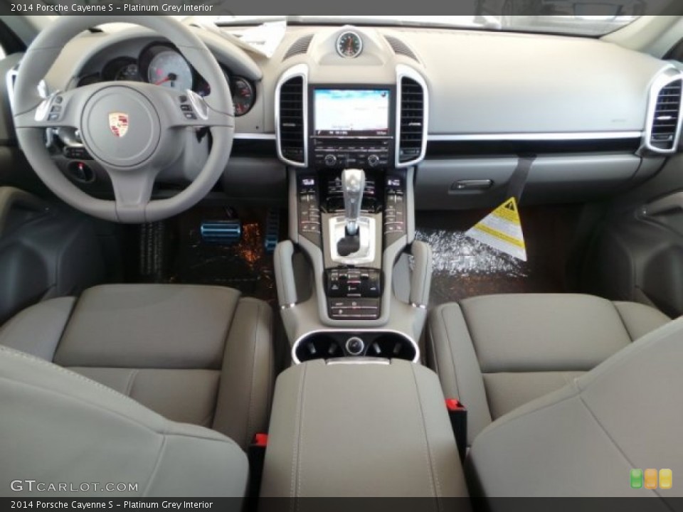 Platinum Grey Interior Dashboard for the 2014 Porsche Cayenne S #95246898