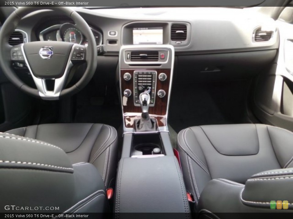 Off-Black Interior Dashboard for the 2015 Volvo S60 T6 Drive-E #95282277