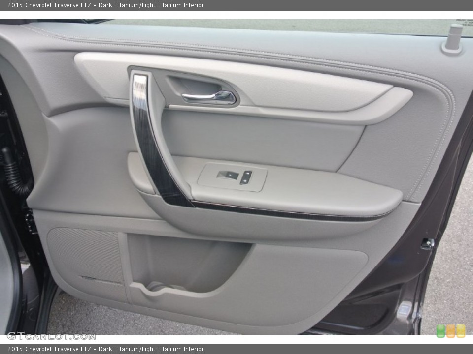 Dark Titanium/Light Titanium Interior Door Panel for the 2015 Chevrolet Traverse LTZ #95317921