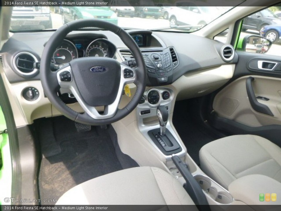 Medium Light Stone Interior Photo for the 2014 Ford Fiesta SE Hatchback #95353438