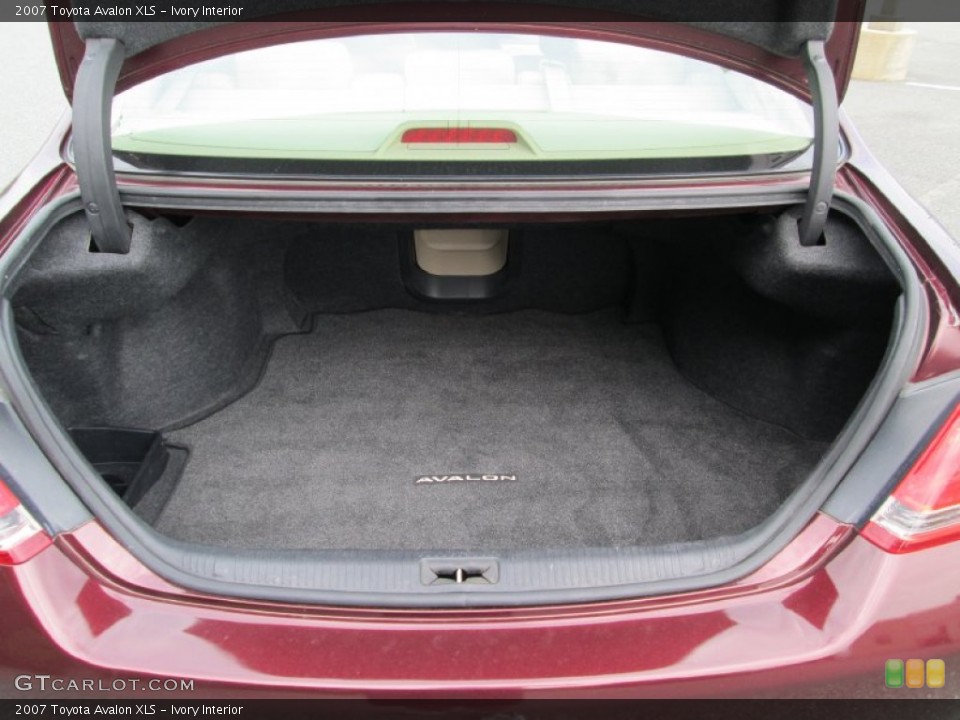 Ivory Interior Trunk for the 2007 Toyota Avalon XLS #95360159