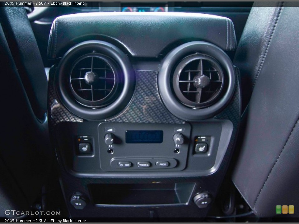 Ebony Black Interior Controls for the 2005 Hummer H2 SUV #95360876