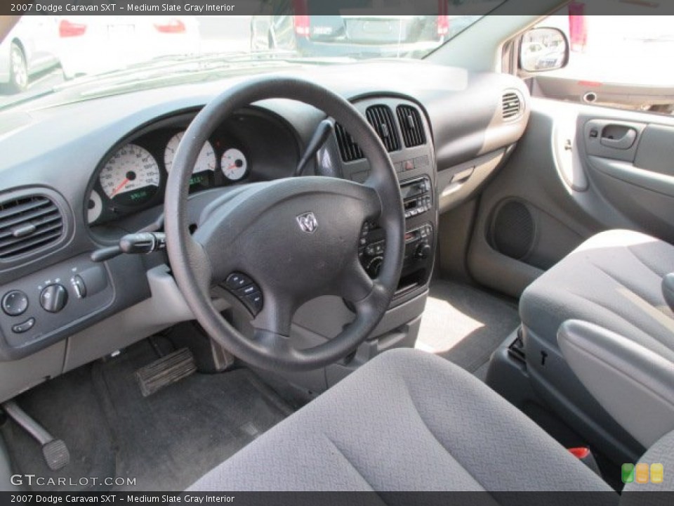 Medium Slate Gray Interior Photo for the 2007 Dodge Caravan SXT #95373512