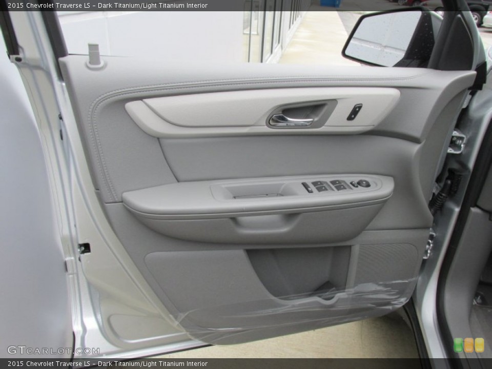 Dark Titanium/Light Titanium Interior Door Panel for the 2015 Chevrolet Traverse LS #95379704