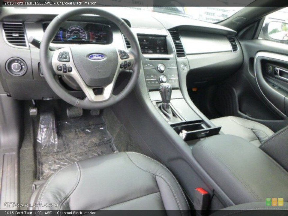 Charcoal Black Interior Photo for the 2015 Ford Taurus SEL AWD #95408984