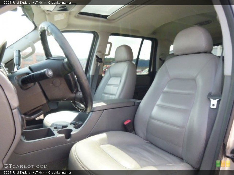 Graphite Interior Photo for the 2005 Ford Explorer XLT 4x4 #95418302
