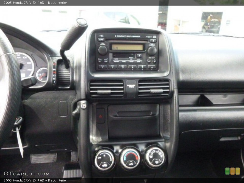 Black Interior Controls for the 2005 Honda CR-V EX 4WD #95420013
