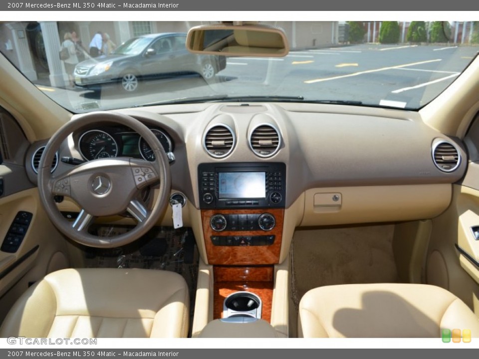 Macadamia Interior Dashboard for the 2007 Mercedes-Benz ML 350 4Matic #95441409