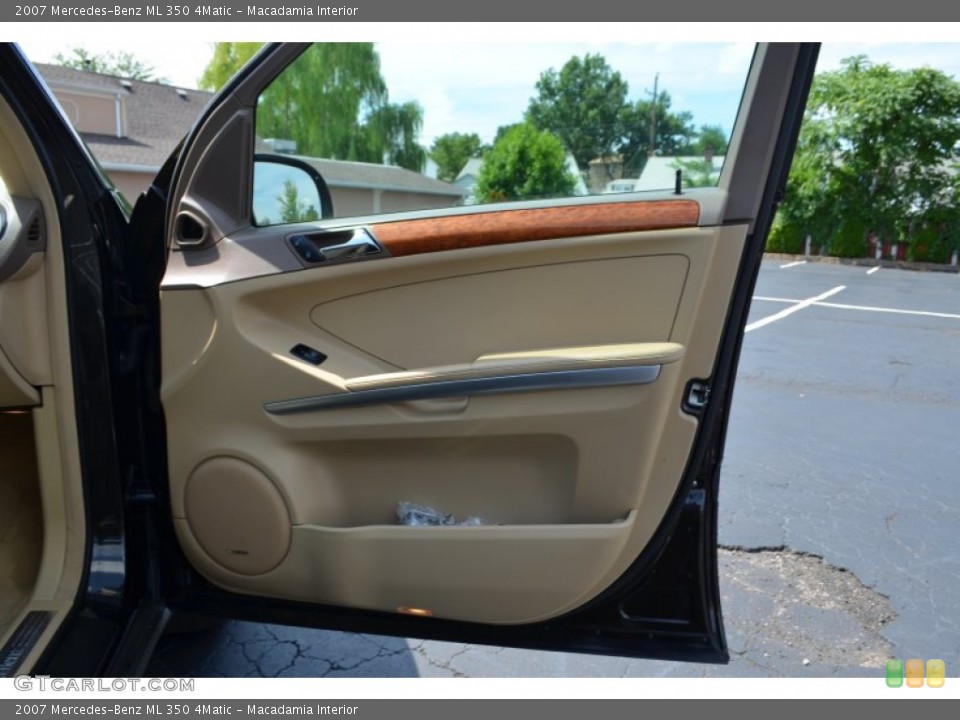 Macadamia Interior Door Panel for the 2007 Mercedes-Benz ML 350 4Matic #95441678