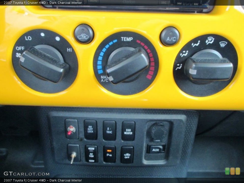 Dark Charcoal Interior Controls for the 2007 Toyota FJ Cruiser 4WD #95451245