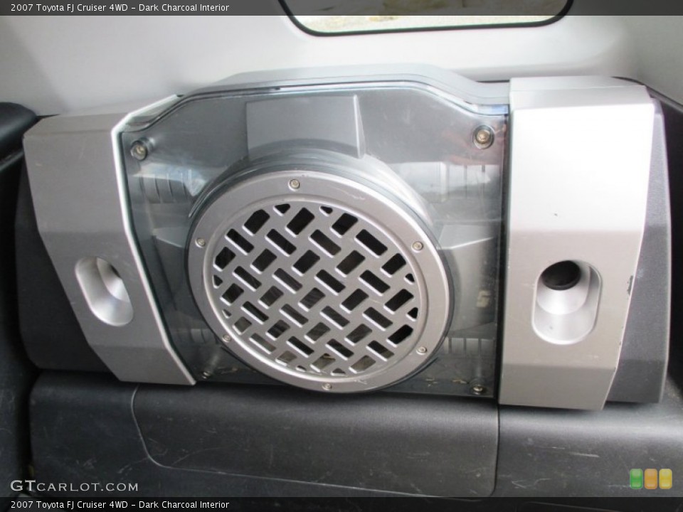 Dark Charcoal Interior Audio System for the 2007 Toyota FJ Cruiser 4WD #95451620