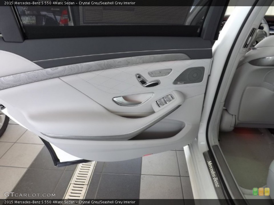 Crystal Grey/Seashell Grey Interior Door Panel for the 2015 Mercedes-Benz S 550 4Matic Sedan #95490965