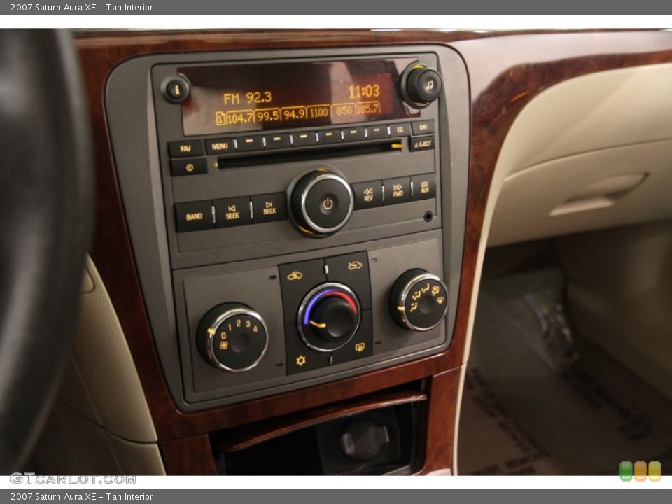 Tan Interior Controls for the 2007 Saturn Aura XE #95492267