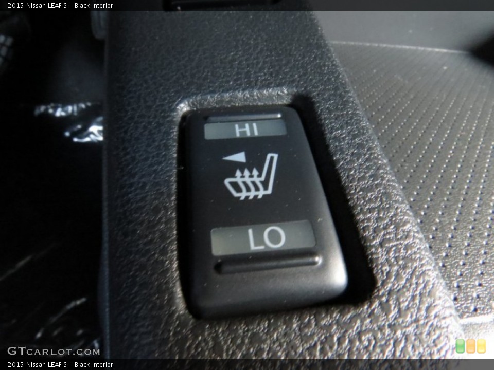 Black Interior Controls for the 2015 Nissan LEAF S #95495669
