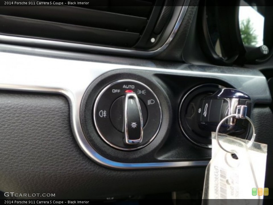 Black Interior Controls for the 2014 Porsche 911 Carrera S Coupe #95504087