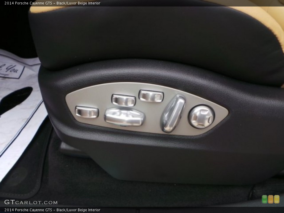 Black/Luxor Beige Interior Controls for the 2014 Porsche Cayenne GTS #95506634