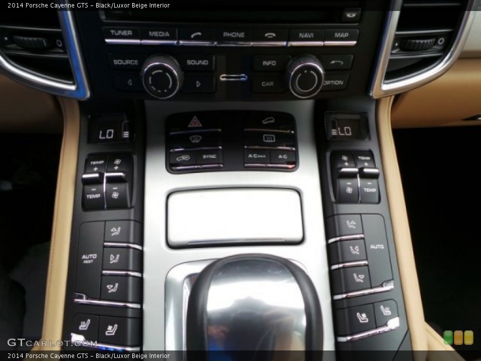 Black/Luxor Beige Interior Controls for the 2014 Porsche Cayenne GTS #95506706
