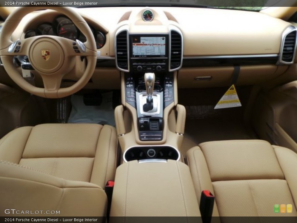 Luxor Beige Interior Dashboard for the 2014 Porsche Cayenne Diesel #95507645
