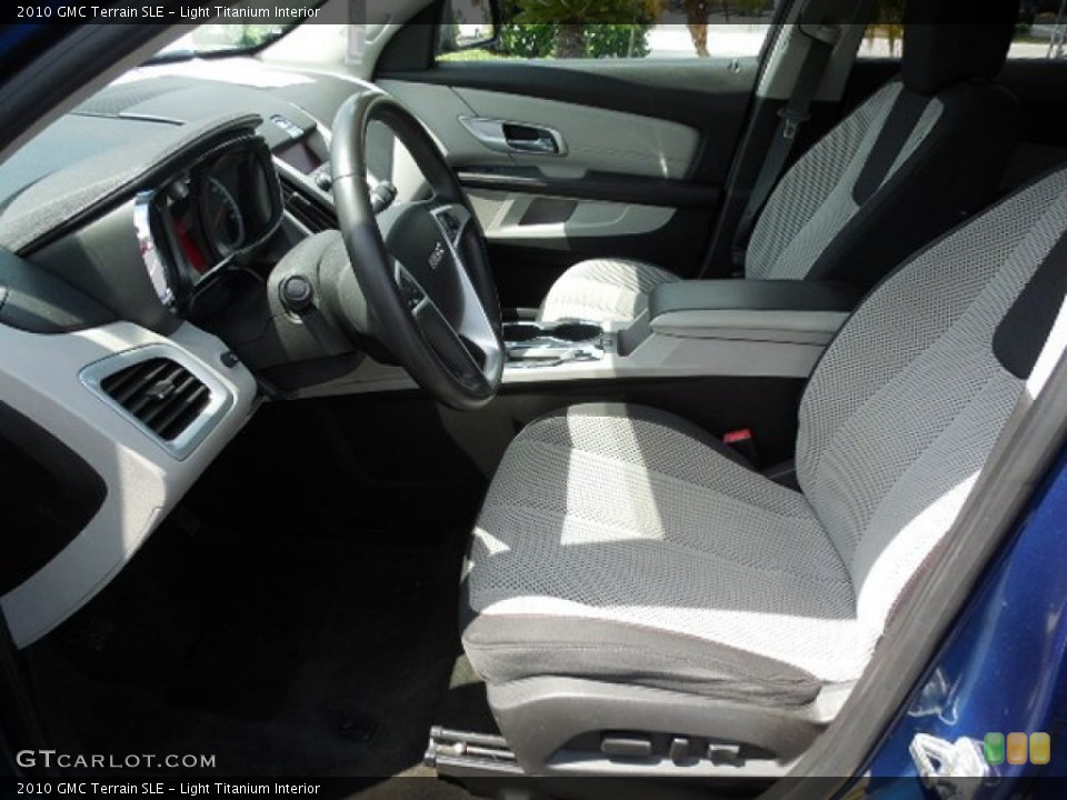 Light Titanium Interior Photo for the 2010 GMC Terrain SLE #95529360