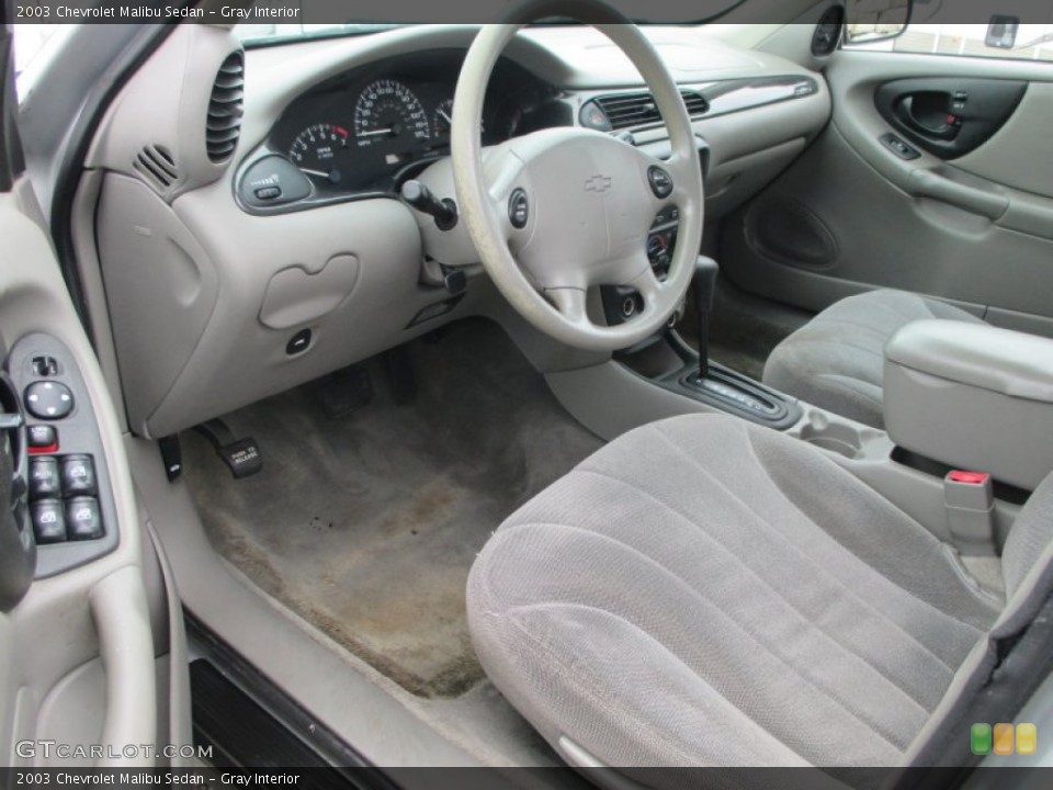 Gray Interior Photo for the 2003 Chevrolet Malibu Sedan #95551191