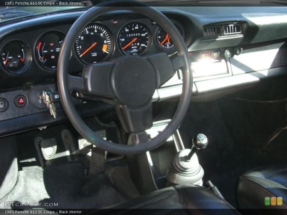 Black Interior Dashboard for the 1981 Porsche 911 SC Coupe #955778