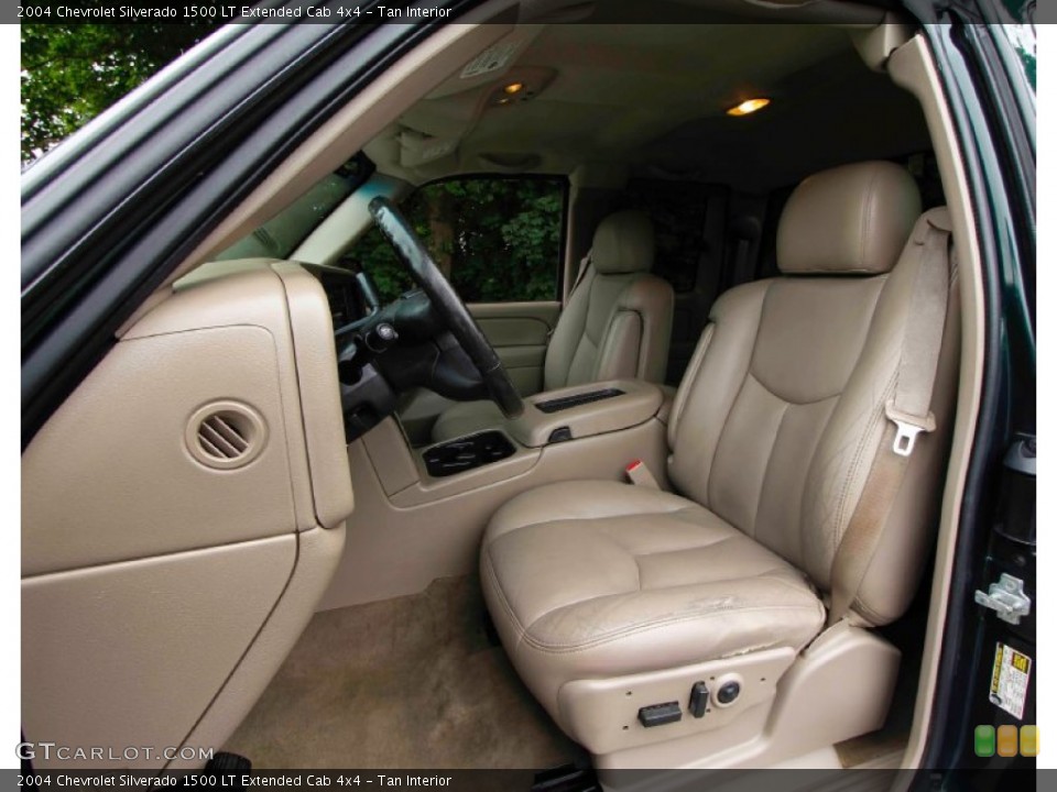 Tan Interior Photo for the 2004 Chevrolet Silverado 1500 LT Extended Cab 4x4 #95582265