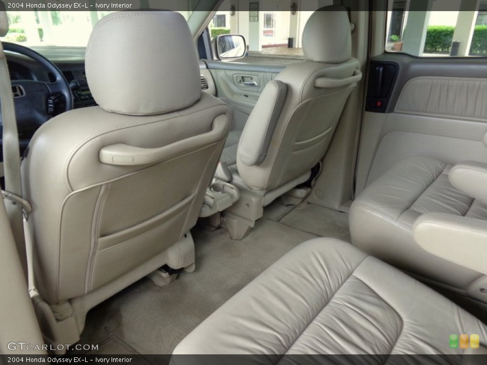 Ivory Interior Rear Seat for the 2004 Honda Odyssey EX-L #95583850