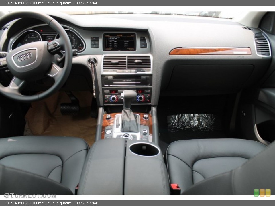 Black Interior Dashboard for the 2015 Audi Q7 3.0 Premium Plus quattro #95650546