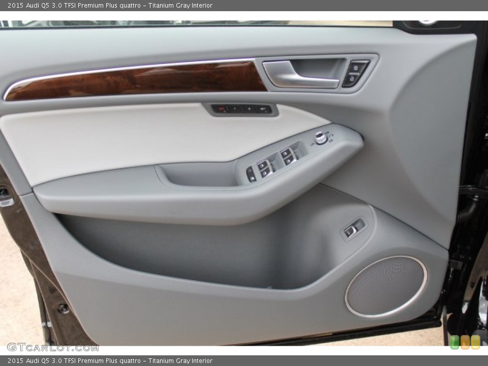 Titanium Gray Interior Door Panel for the 2015 Audi Q5 3.0 TFSI Premium Plus quattro #95652201