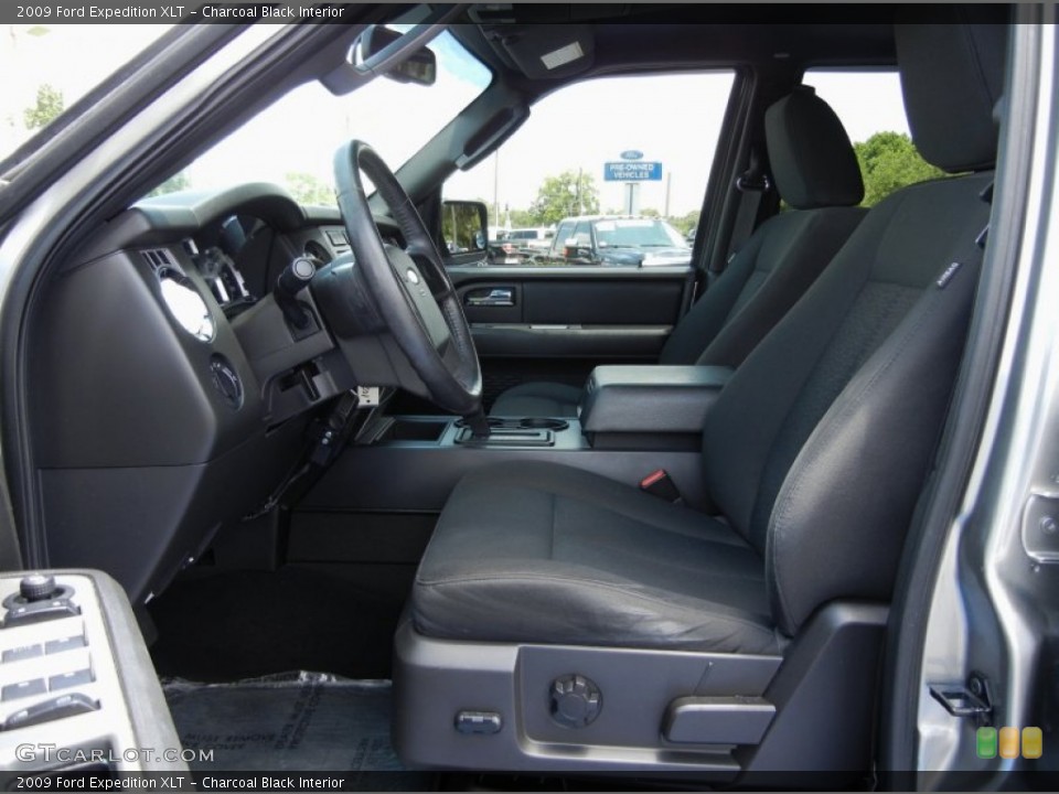 Charcoal Black Interior Photo for the 2009 Ford Expedition XLT #95680581